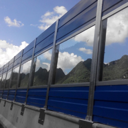 高速公路声屏障